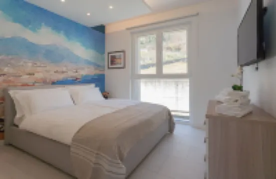 瓦拉林那不勒斯豪華公寓理療