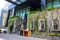 Sotis Hotel Kemang, Jakarta Hotels near Mampang