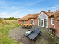 "Edlef" - 800m from the Sea