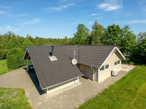 "Isving" - 1.1km to the Fjord Hotels in Hemmet