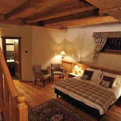 La Madonnina Del Gran Paradiso Wellness Hotel Rooms