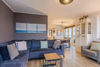 Villa by the Harbour with Sauna Hotels in Hellevoetsluis