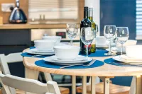 Harbourside Roof Terrace & Sea Views by Adliv