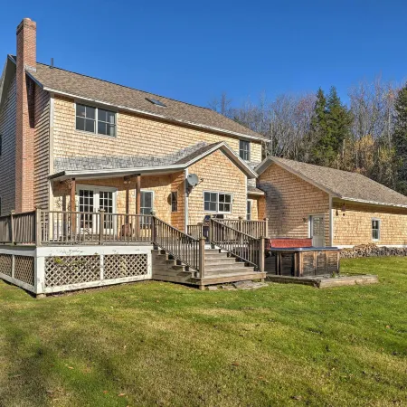 Private Home w/ Hot Tub Near Jay Peak Slopes