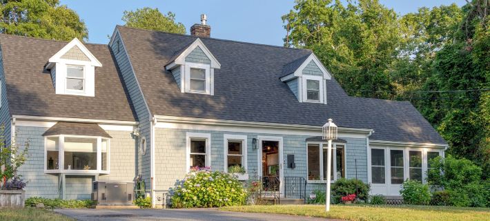 Home 2 Mi to Mashpee Commons! Pool and Screened Deck Отели в г. Машпи