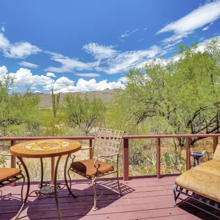 Chic Tucson Casita w/ Deck & Panoramic Views!