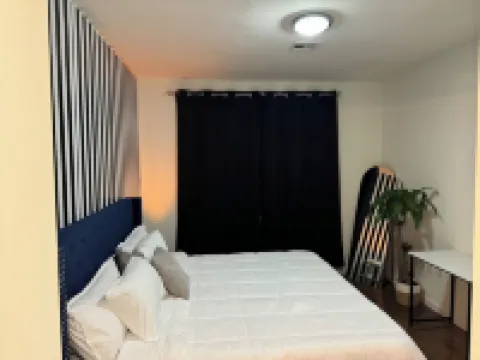 Posh 2BR/2BA King Bed! Free Parking! 30 Min to NYC