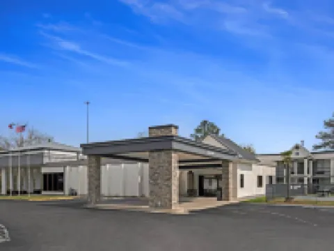 Quality Inn Hotels in Dalton