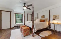 Whitefish Outpost Cozy Cabin. 3 miles from town!