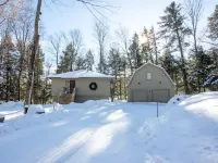 Private Brookside Getaway Hoteles en Plymouth