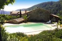 Stone cottage with shared pool, Chambonas