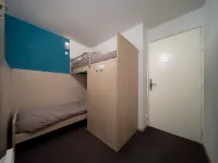 Apartment in France with Mountain Views & Pool - 발코니