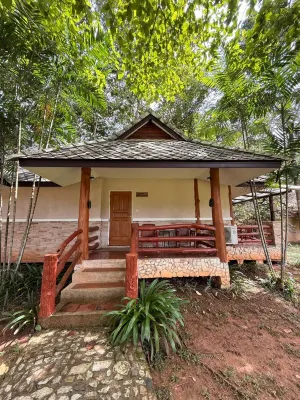 Chiangkham Luang Resort Hoteller i Mueang Khong