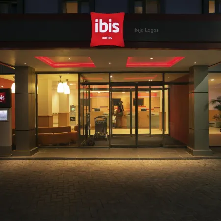 Ibis Lagos Ikeja Отели в г. Айкжа