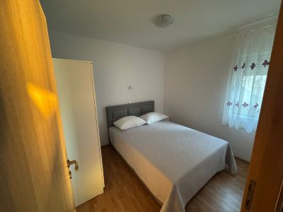Well-located apartment in Rogoznica