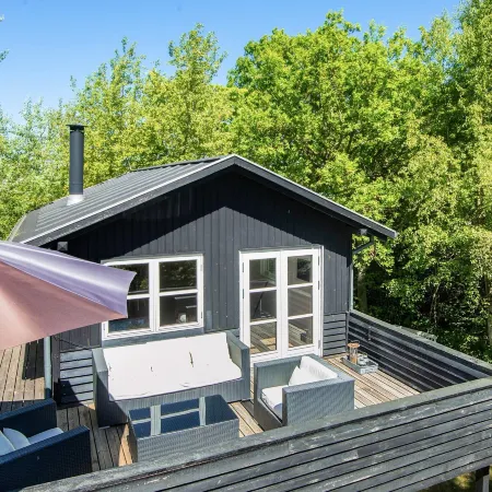 6 person holiday home in Grenaa