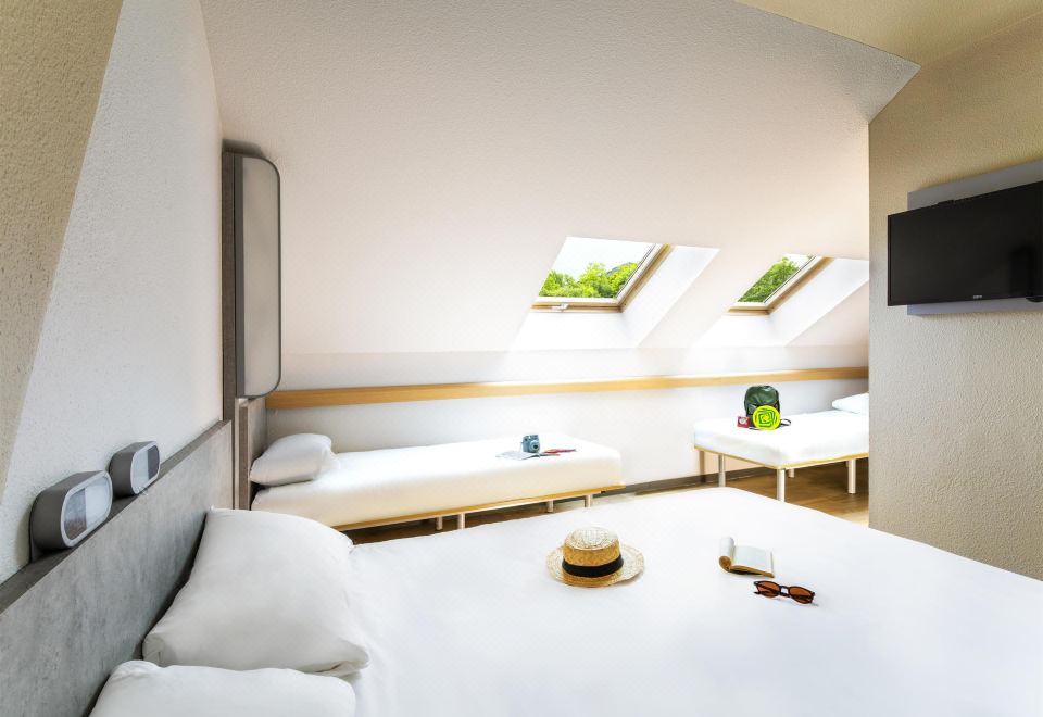 ibis budget Grenoble Voreppe - Housity