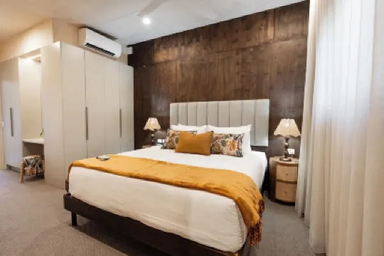 Ashmore Palms Holiday Village