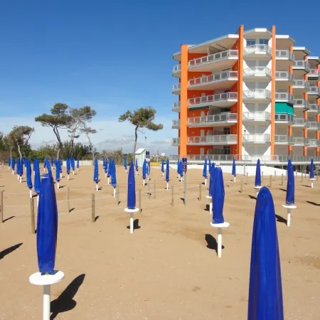 Wonderful Beachfront Apartment - Beahost