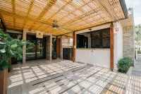 Casa Las Palmas - Modern Comfort + Private Pool, Near Beach, 4 Pax! Playa Hermosa 호텔