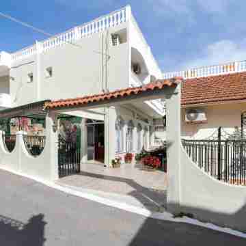 Bella Vista Beach Hotel Hotel Exterior