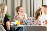 Yachthafen Premium Plus - Holiday apartment at Barth marina