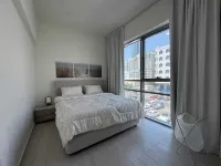 Luxury 1-bedroom fully furnished Lifeline apartment with free parking Hotels in 