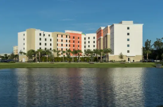 Hampton Inn & Suites Cape Canaveral Cruise Port Hotels in Cape Canaveral