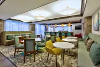 Hampton Inn Traverse City - parking
