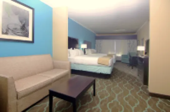 Holiday Inn Express & Suites CUERO by IHG Hotels in Cuero