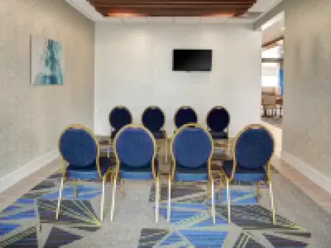 Holiday Inn Express & Suites COLDWATER by IHG Hotels in Branch County