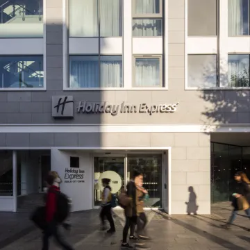Holiday Inn Express DUBLIN CITY CENTRE by IHG Отели рядом с достопримечательностью «Парк Маунтджой-сквер»