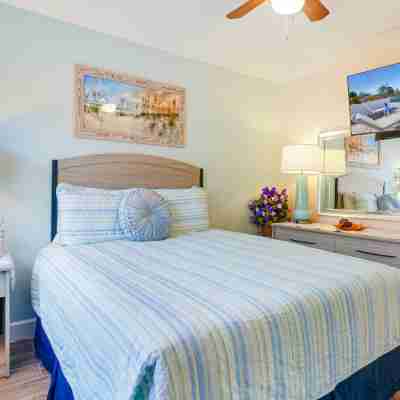 Bella Sirena Inn Rooms