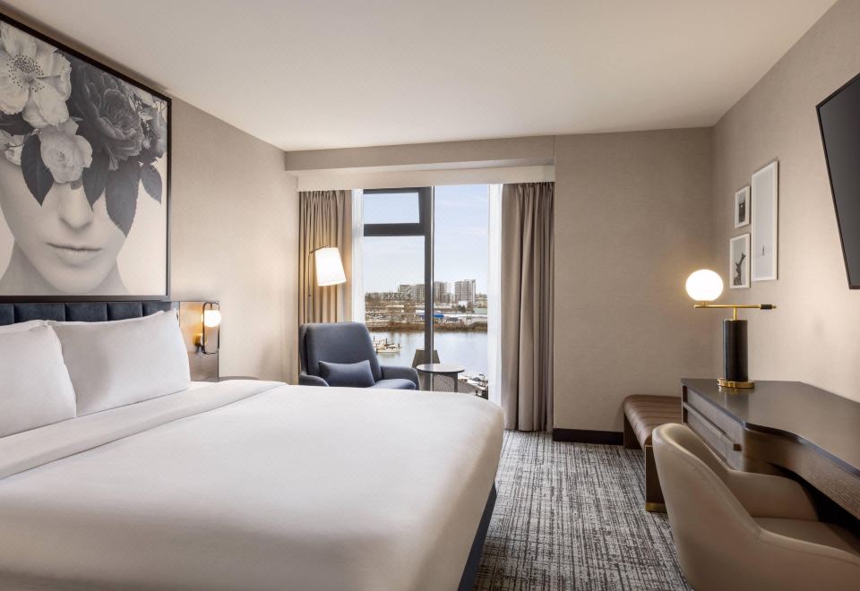 2. 래디슨 블루 밴..