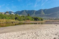 Kennedys Beach Villa