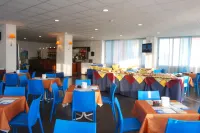 Hotel Embassy - Parvekkeita