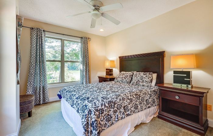 Double Springs Cabin Stay w/ Deck + Shared Dock!