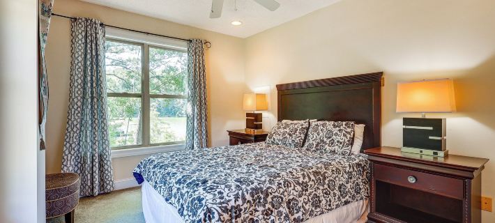 Double Springs Cabin Stay w/ Deck + Shared Dock! Hotels in Winston County
