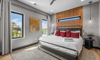 The Back Nine Retreat by AvantStay Private Golf Sim, Firepit & Mountain Views Near Dollywood