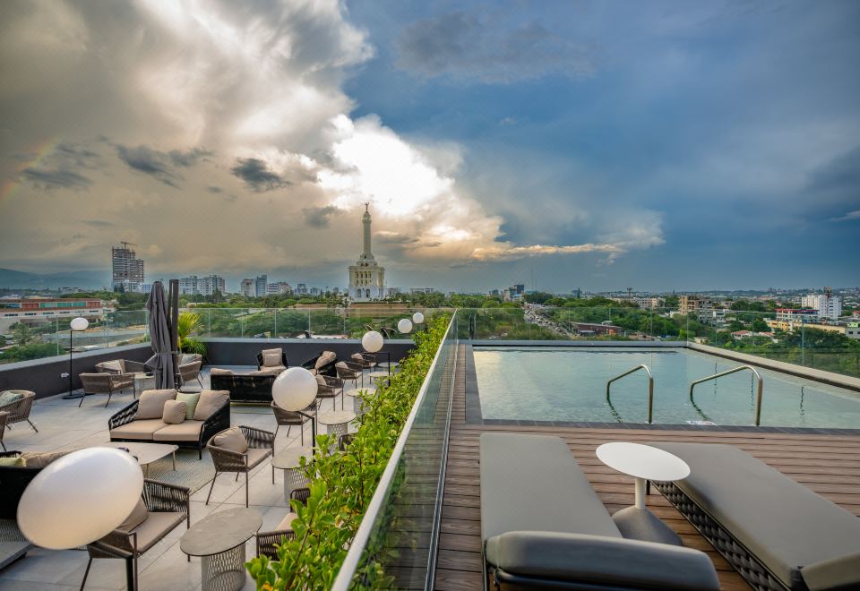 Hampton by Hilton Santiago de Los Caballeros의 현대적인 객실 이미지
