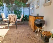 高街住宿 DURBANVILLE HILLS農莊附近的飯店