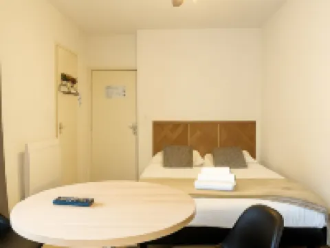 Résidence la Cocarde Hotels in Bourges