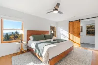 Cellar's Choice: Elegant Farmhouse Gem with Wine Cellar in Scenic Countryside のホテル