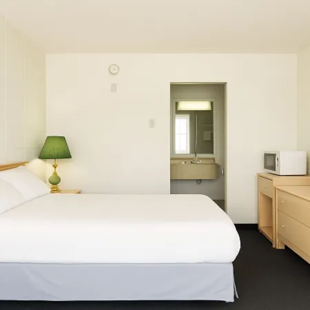 Silver Crest Lodge