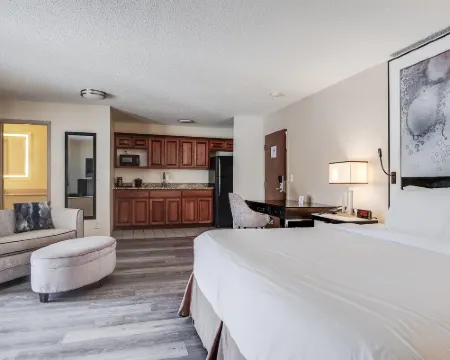 Cottonwood Suites Savannah Hotel & Conference Center Hotel di Pooler