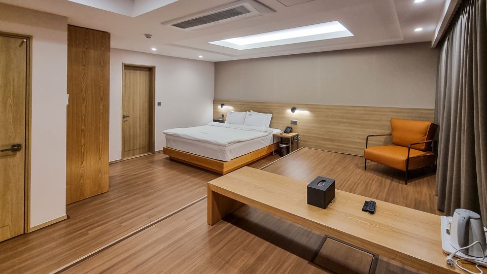 Yeongju Rich Tourist Hotel