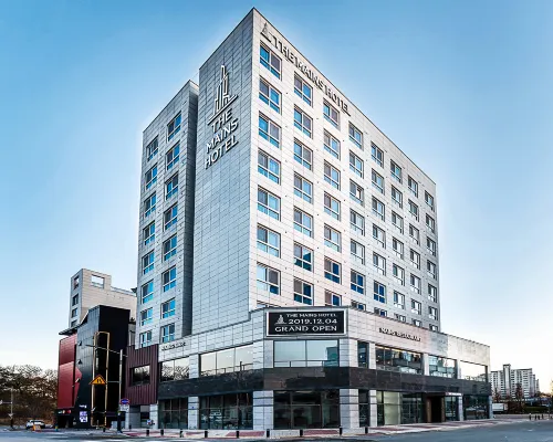 โรงแรมเดอะเมนส์ โรงแรมในชอนัน-ชี