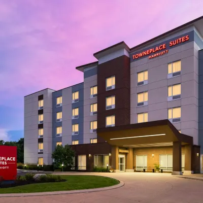 TownePlace Suites Pittsburgh Harmarville Hotels near Hampton Presbyterian Church