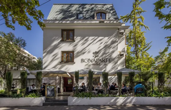 波拿巴廣場精品公園