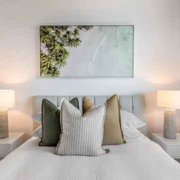 2-Bed near Beach with BBQ & Stunning Ocean Views